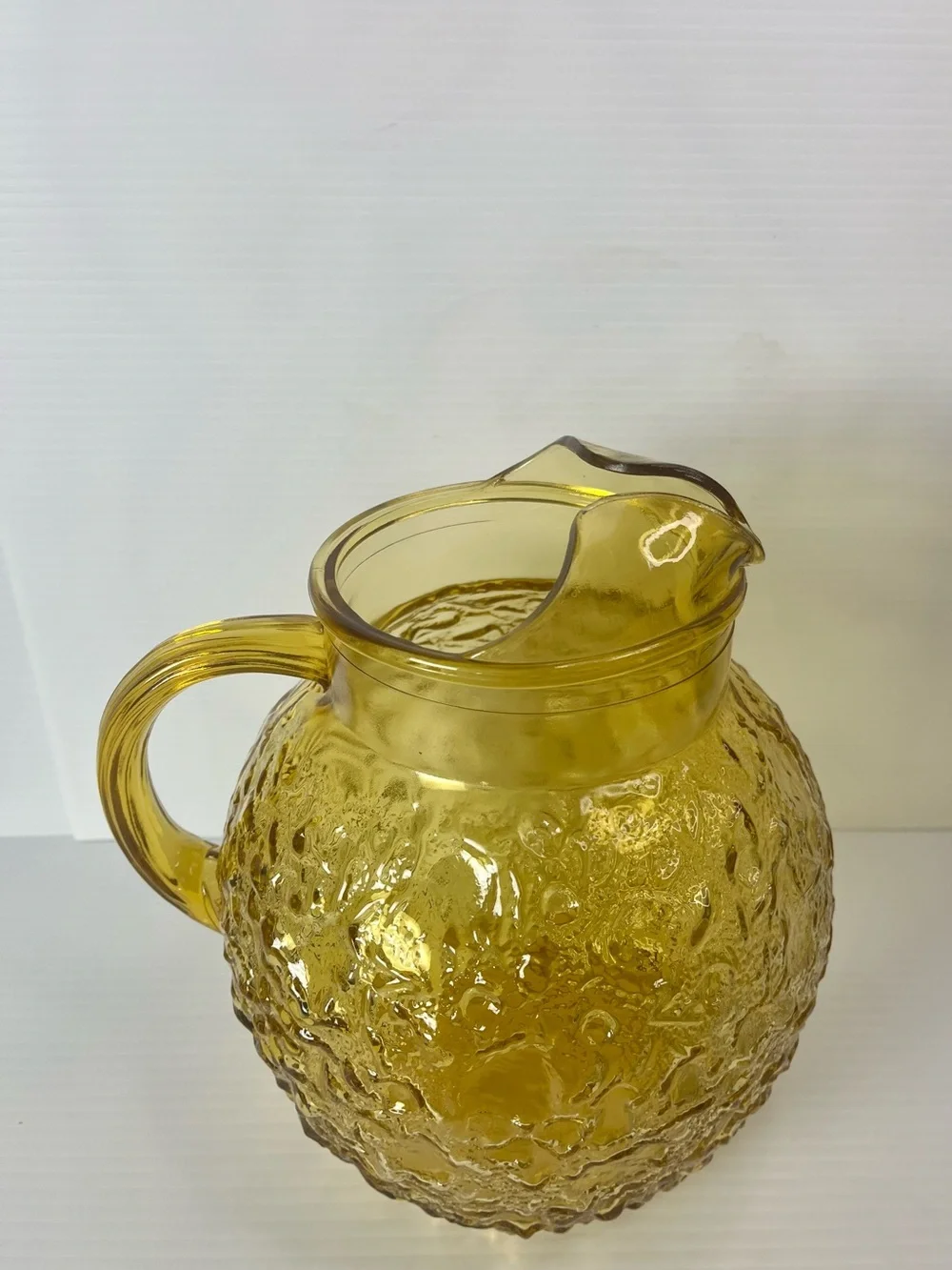 Vintage 1960's Anchor Hocking Glass Honey Gold Lido Milano 96-ounce Pitcher